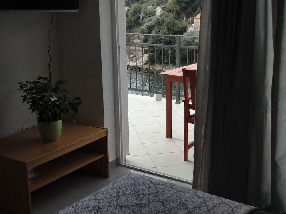 Charming Apartment With Terrace and Beautiful sea View. Near the Beach! view 2