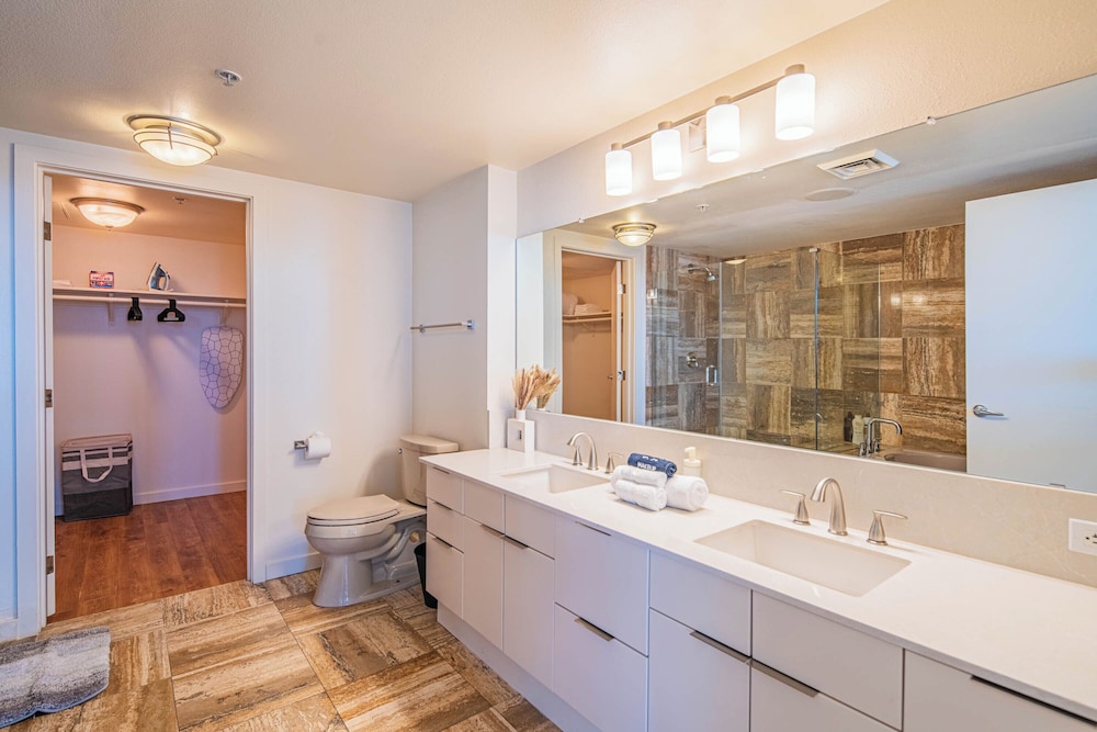 ROVE LIVING/KL - 44 Monroe