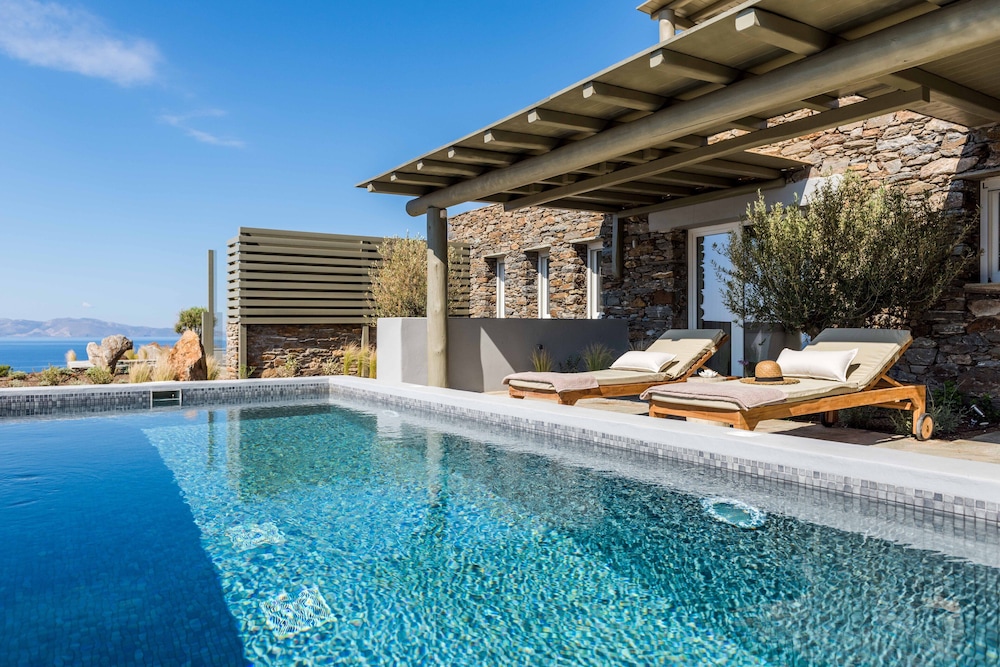 Vathi Bleu Private Villas