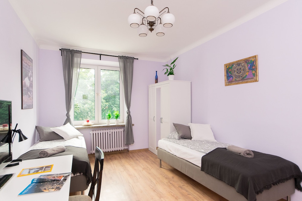 3-Bedroom Flat In City Center p4you pl view 4