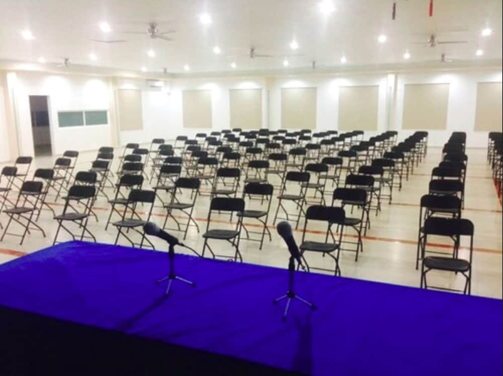 meeting & event spaces