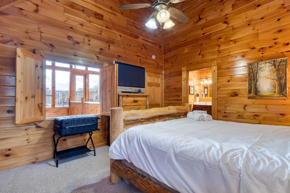 Anne s Place Cozy Cabin With Hot Tub Games Near Dollywood Attractions