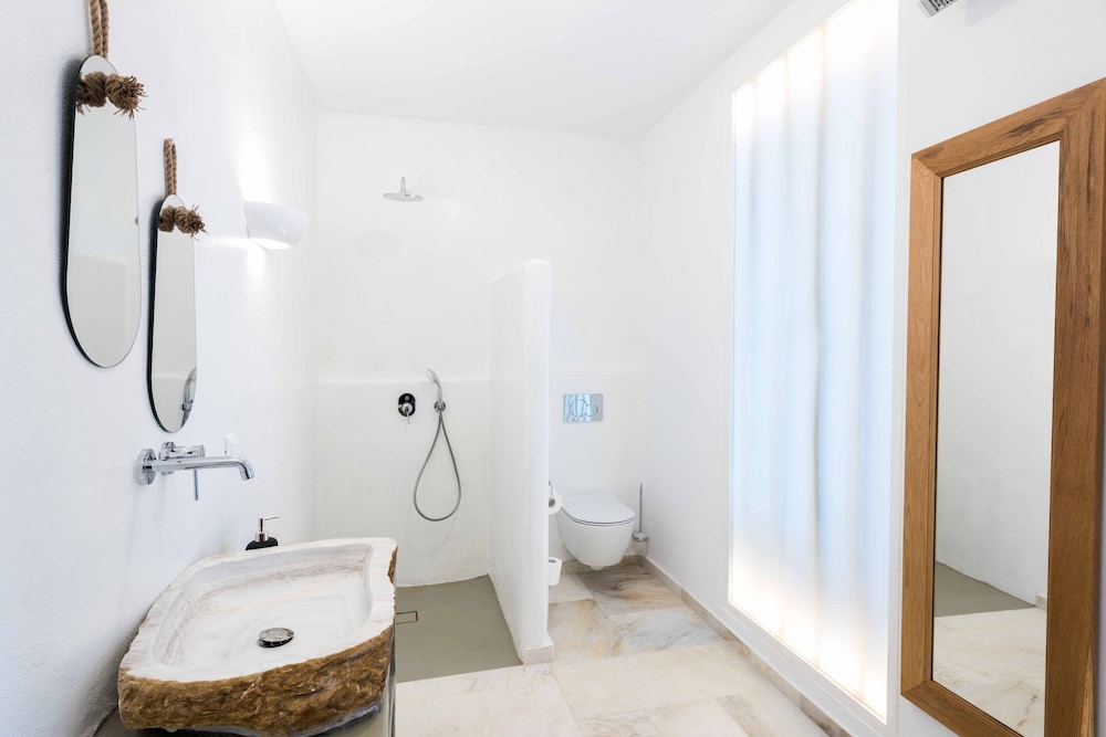 Vathi Bleu Private Villas
