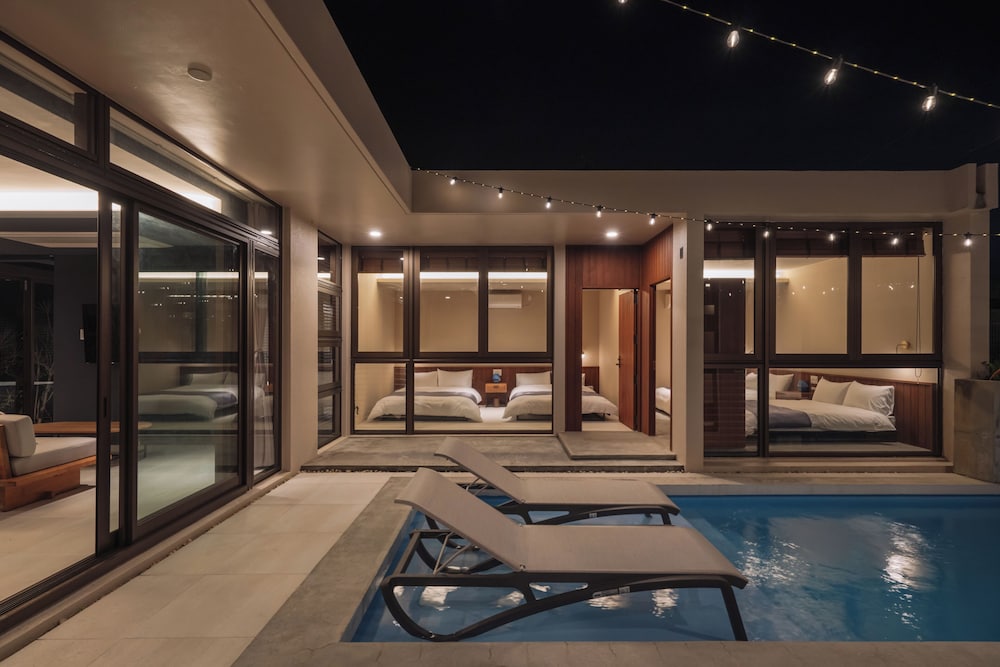 Reflexion Villas GLANZ