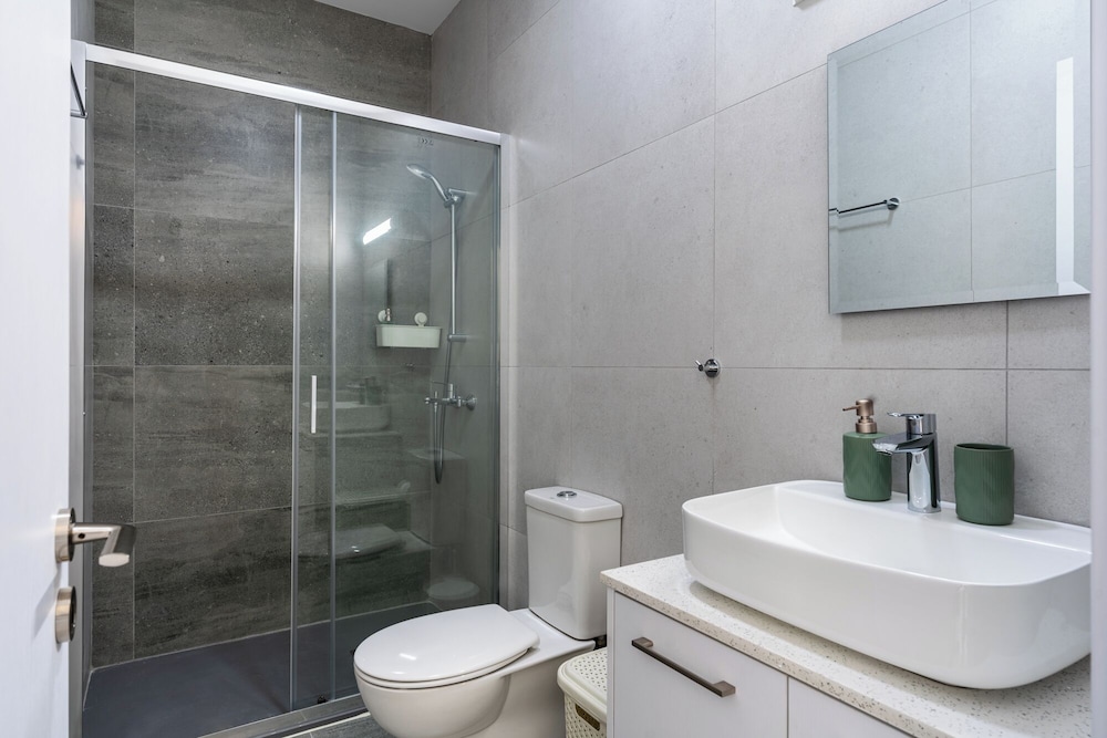 Azoria - Stylish 1-BR Apartment in Kiti