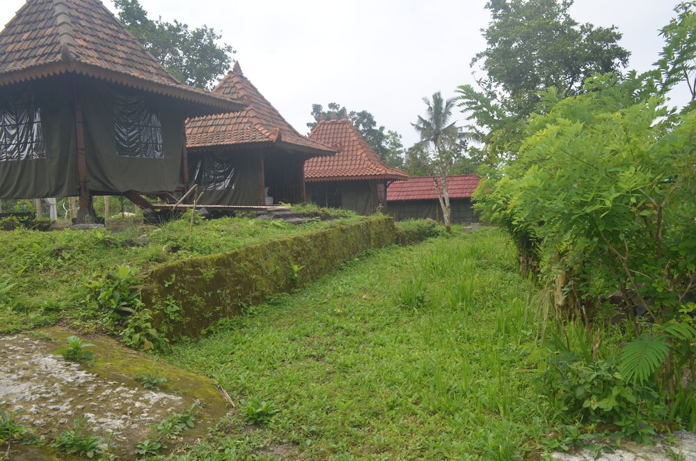 Omah Kloewoeng Resort Kaliurang