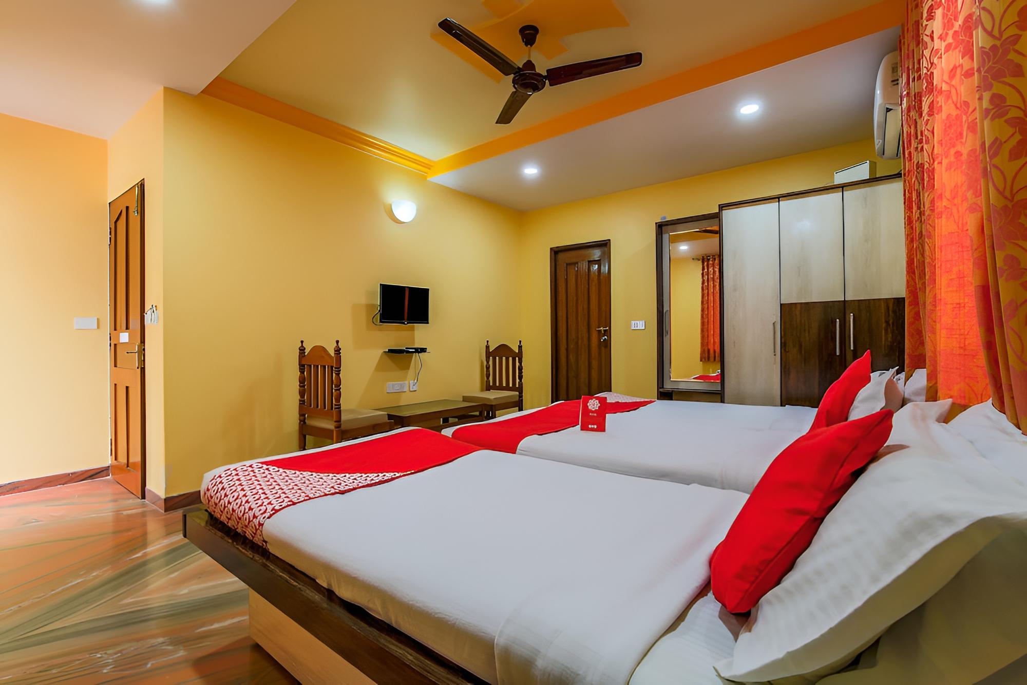 Meera Motels & Residency