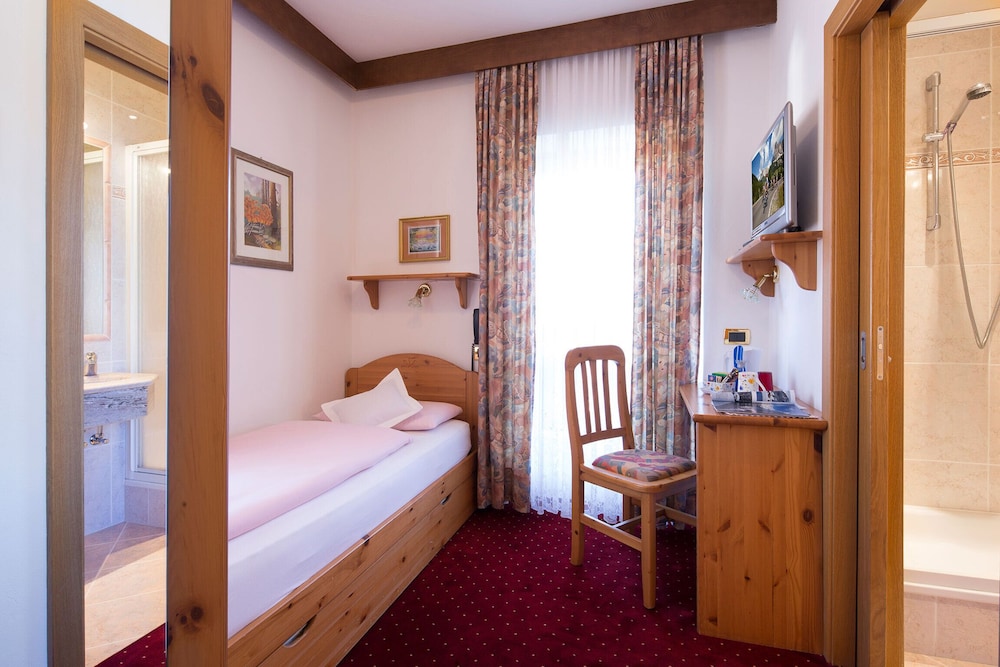 Maria Hotel