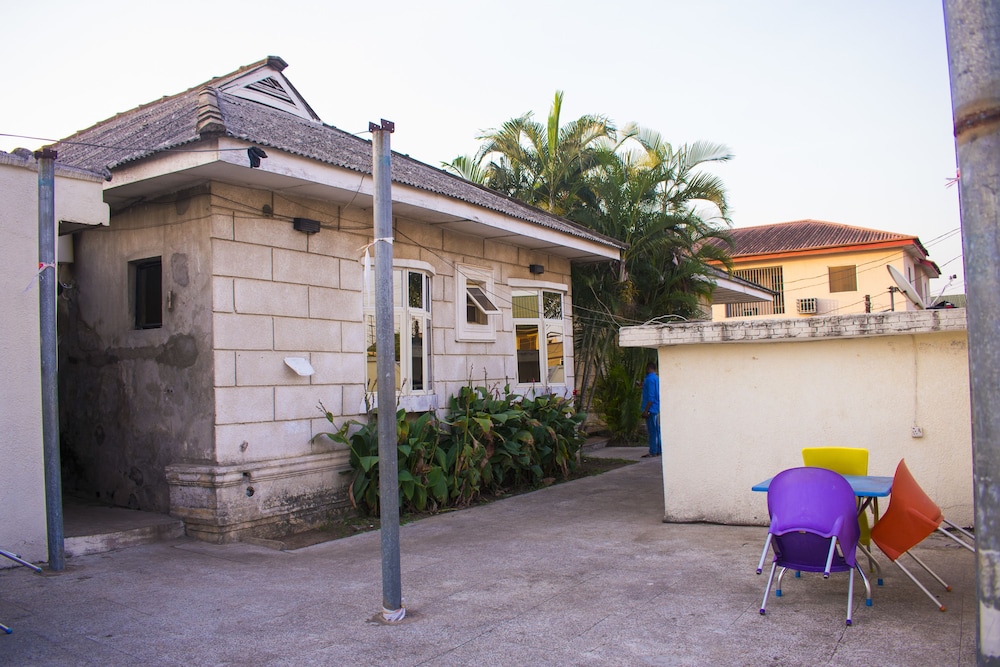 Whitehouse Exclusive Guest House