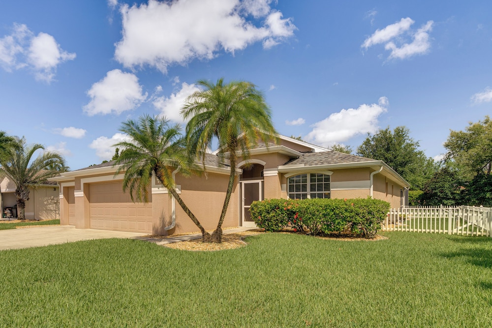 4 Mi to Beaches: Fort Myers Escape w/ Patio, photo 15