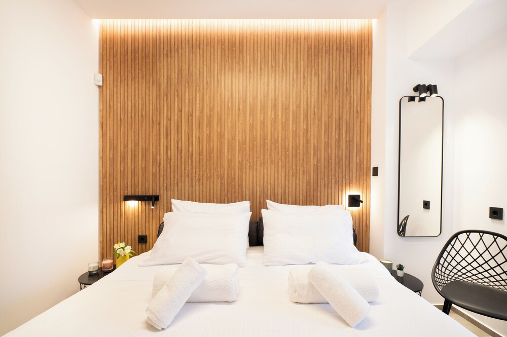 Cardamilia Suites
