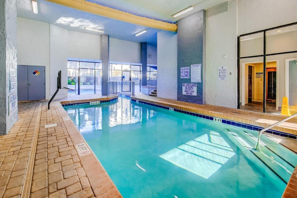 Oceanfront Resort, Great Views, King Bed, 7 Pools!
