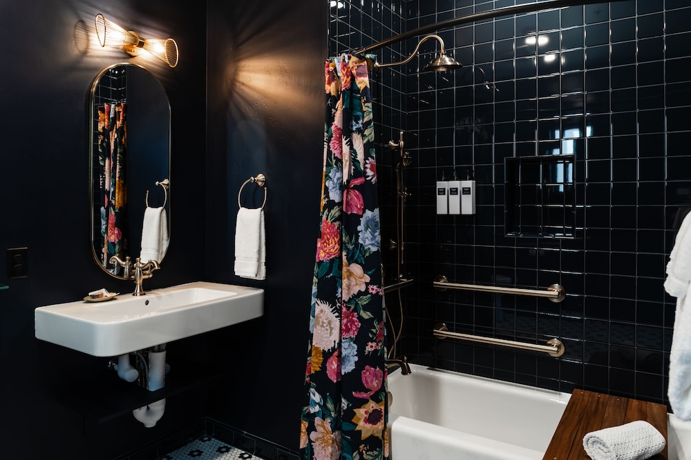 The Hotel Melrose