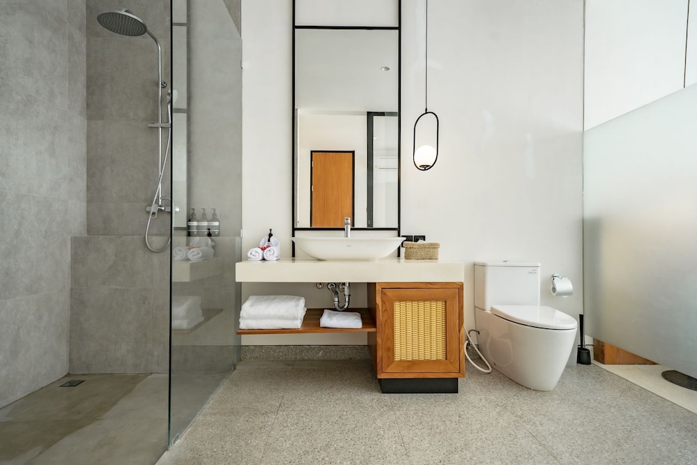 RHYS Villa Pererenan