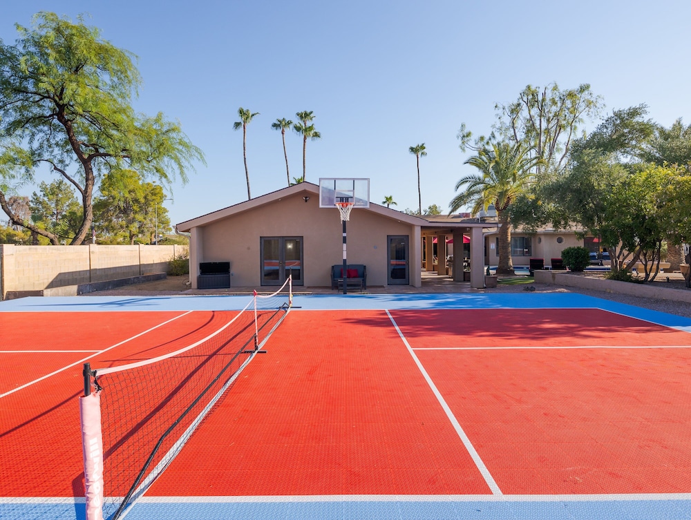 Sunset Palms-pool, Spa & Sports Court-scottsdale