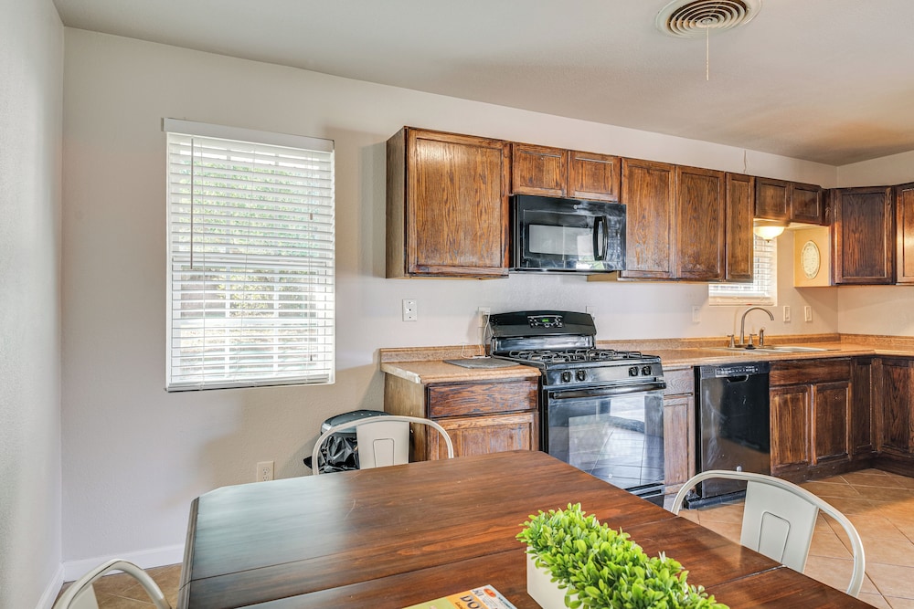 Walk to Town: Home w/ Yard in Brenham!