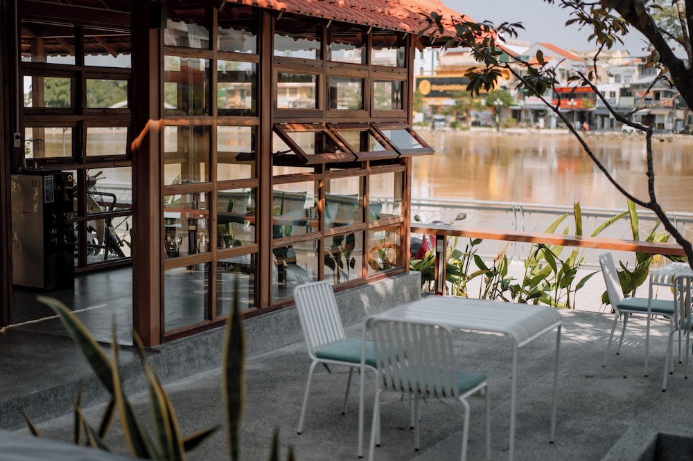 Hue Riverside Villa