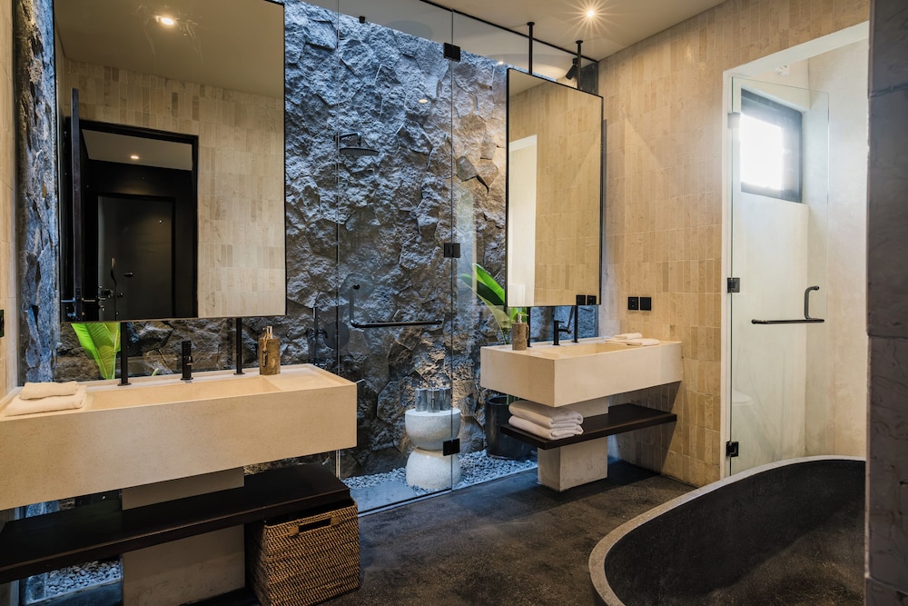 Villa Bōld x Gold At Bōld- Luxury Villas
