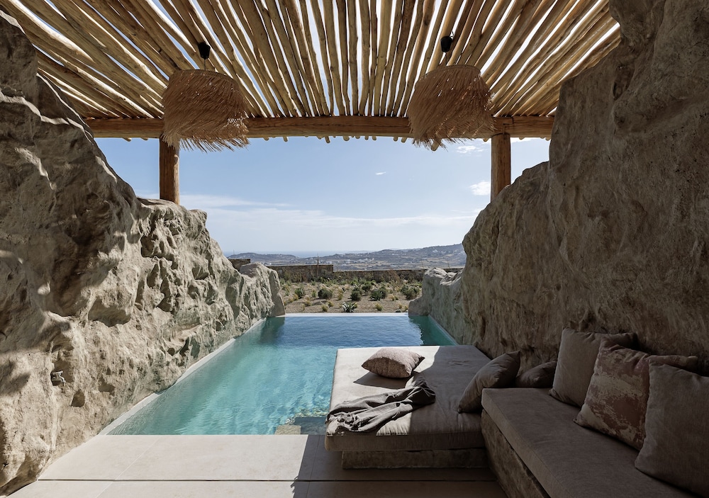 WhiteArt Suites