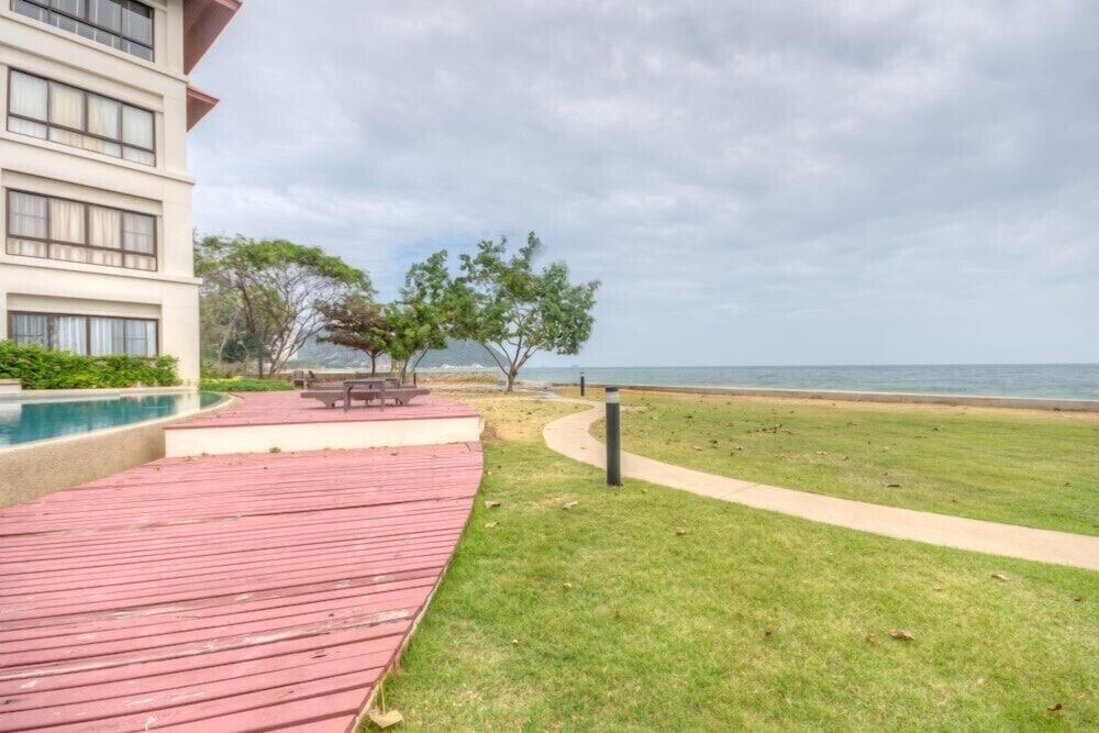 Amazing 5 Bedroom Condo on the Beach SP view 5