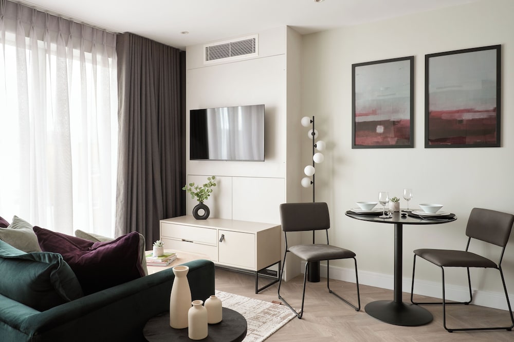 Commercial Road Serviced Apartments - London City East