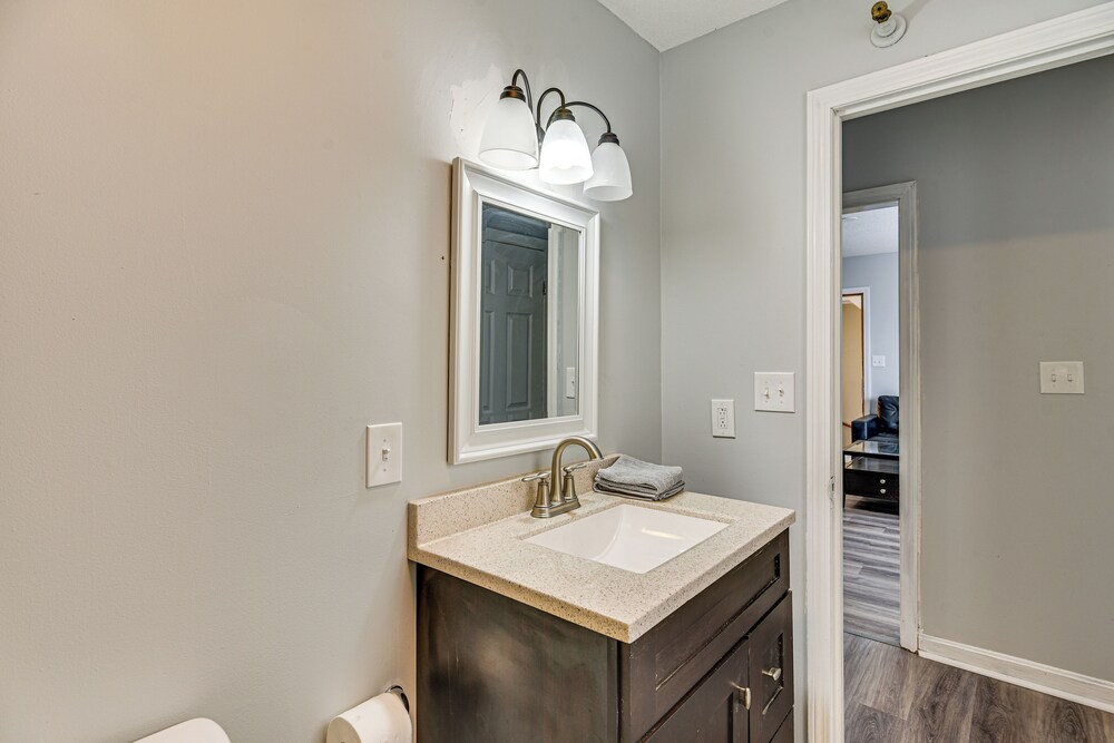 2 Mi to Waterfront: Walkable Fall River Apartment!