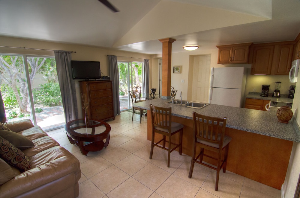 Grace Bay Beach Ocean Villas — photo 5
