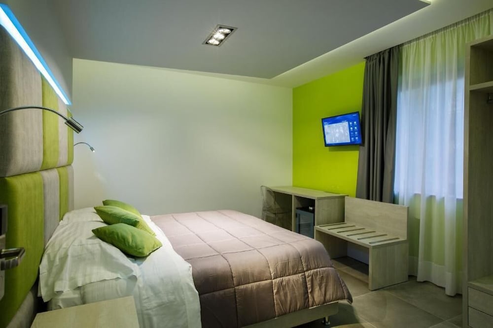 Orange Suites