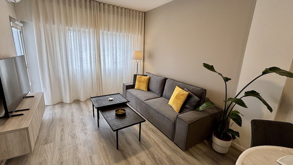 Seabreeze City Center Flat No 5