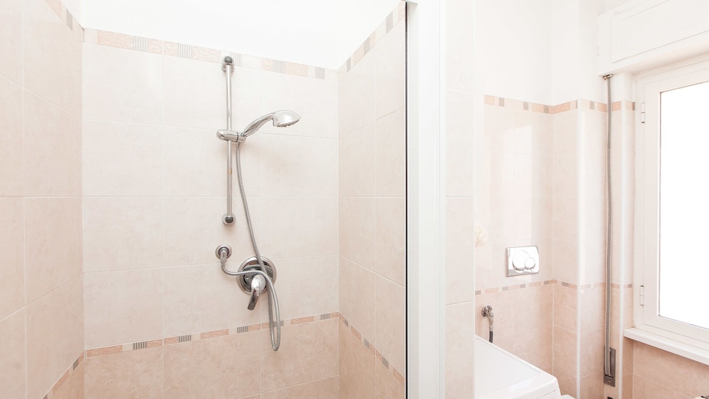 Rental In Rome Guinizzelli