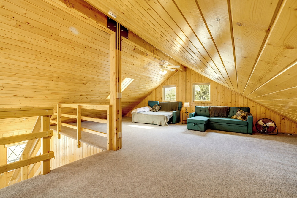 Walk to Sinks Canyon State Park: Spacious Home!
