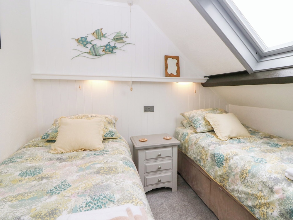 5 The Coach House