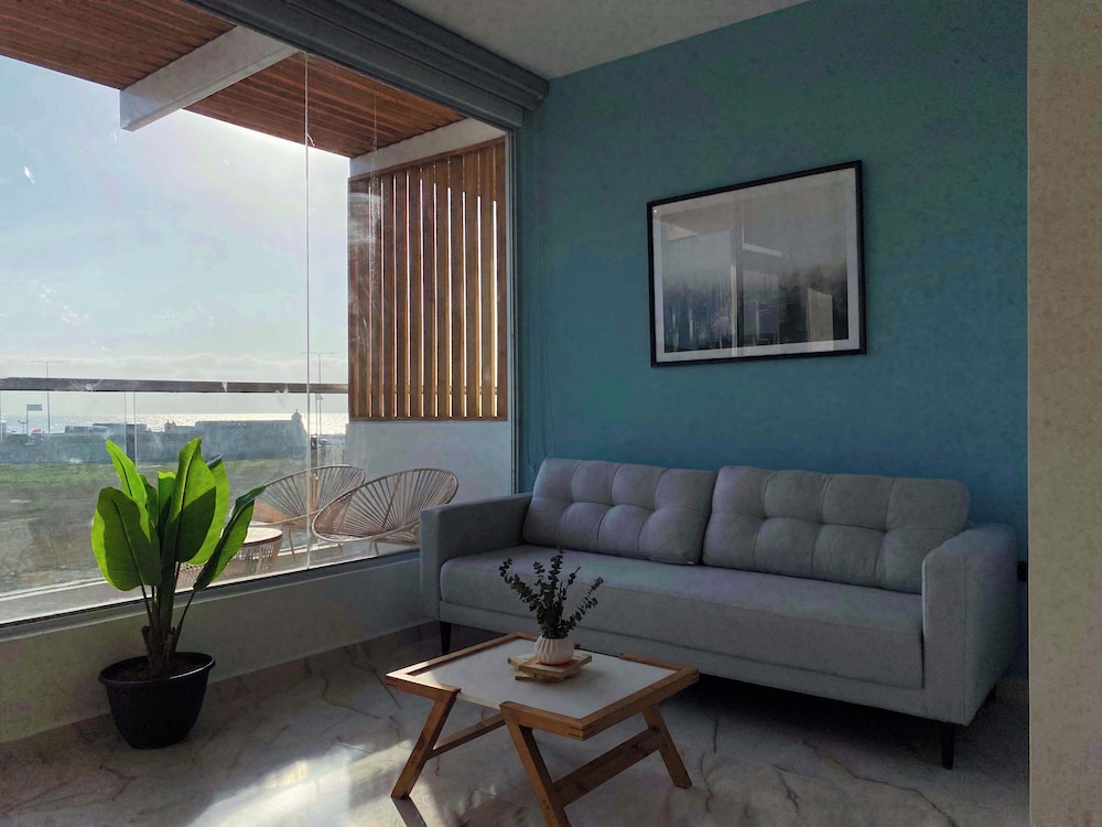 w Inviting 3BR w AC Near Ciudad Amurallada