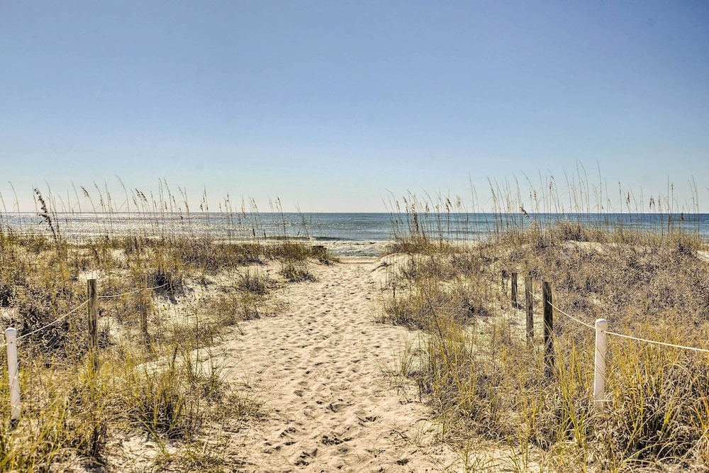Gulf Views & Beach Access: Pet-friendly PCB Home