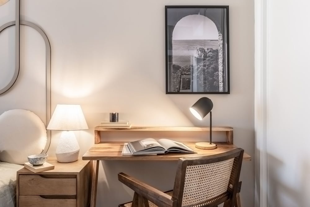 Mondragone - 1 Bedroom and Terrace in Goya
