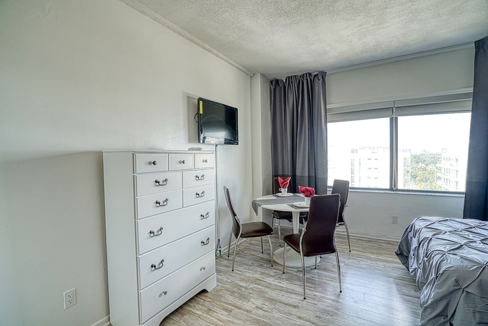 Private Apartments at the Casablanca