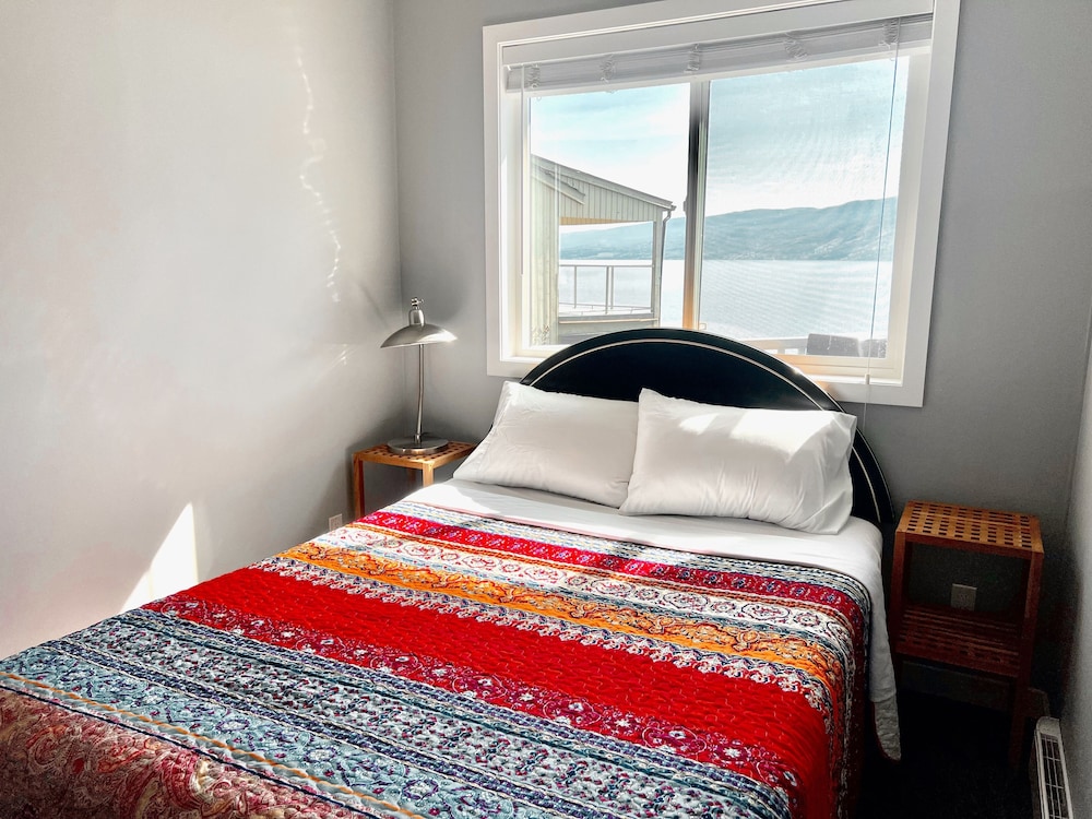 Peachland Beach Resort