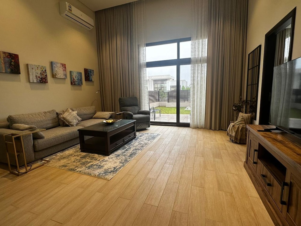 One-bedroom Escape With Scenic View
