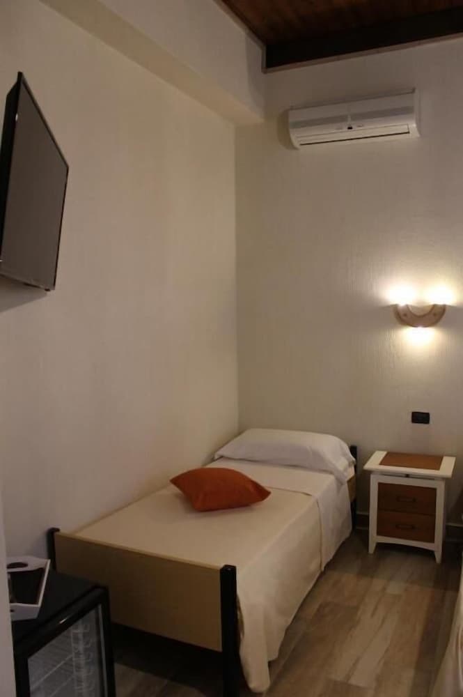 Photo 27