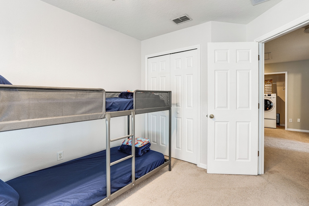 Family-friendly Home < 26 Mi to Disney & Universal view 5