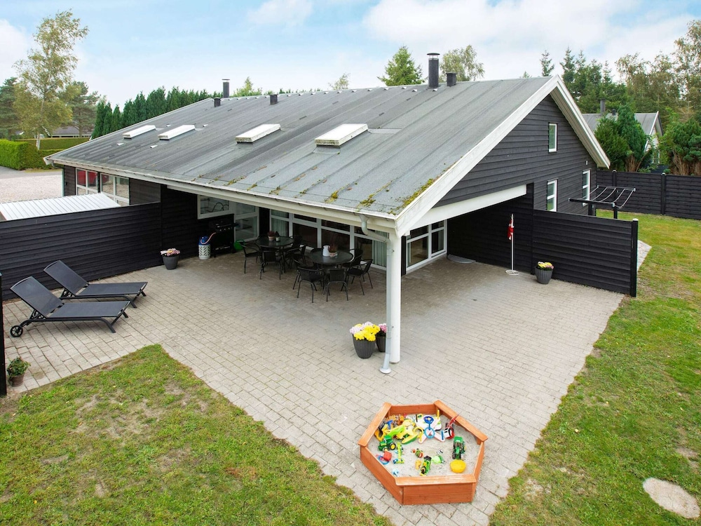 12 Person Holiday Home in Vaeggerlose-by Traum