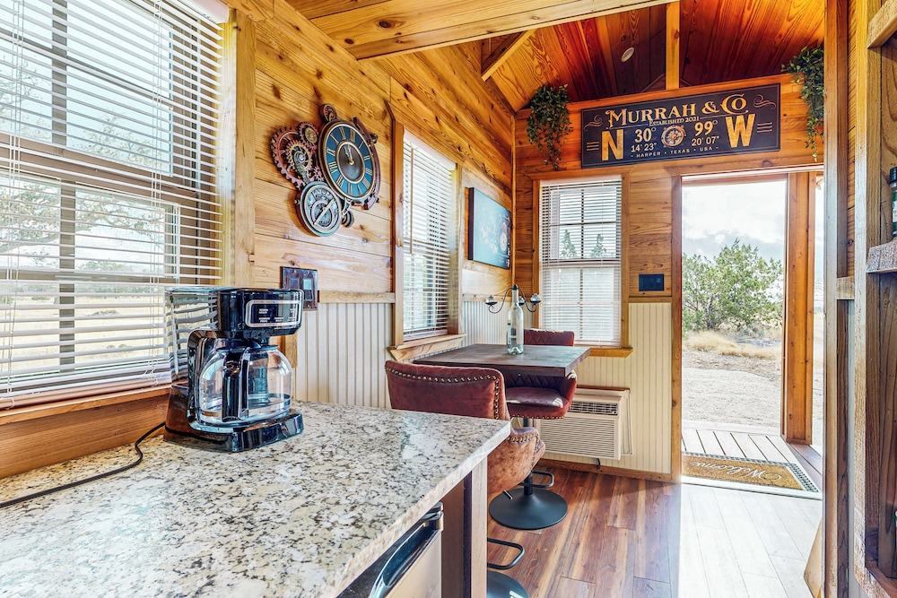 Charming Studio Cabin on the Ranch