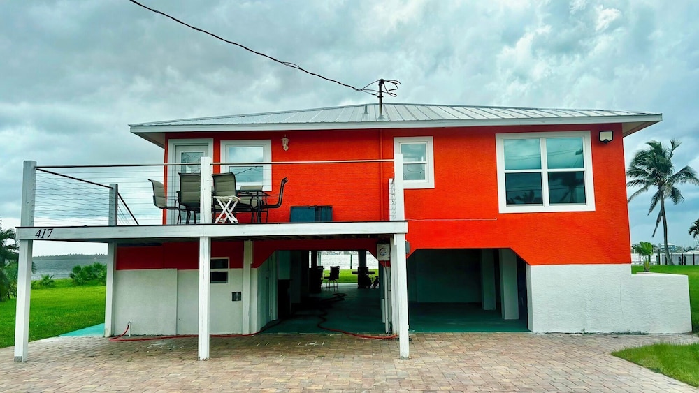 Orange Bay Retreat - Amazing View