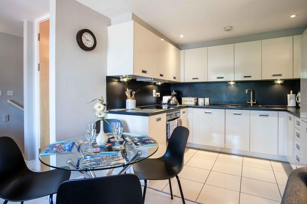29 Rhodewood House - 2 Bedroom - Saundersfoot