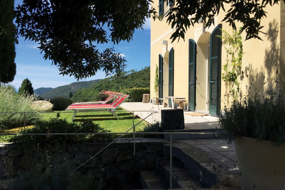Casa Leopoldo in Castiglione Chiavarese