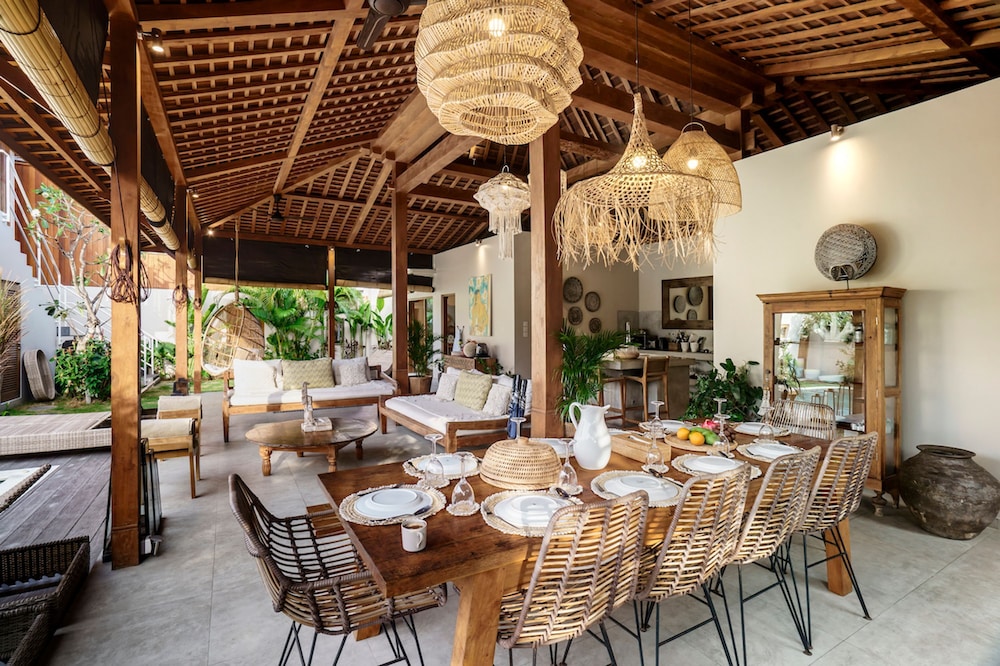 Villa Nabi by Alfred in Bali - New Family 5BR Villa Next to Seminyak Beach