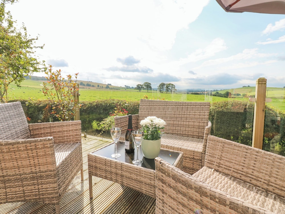 Plot 32