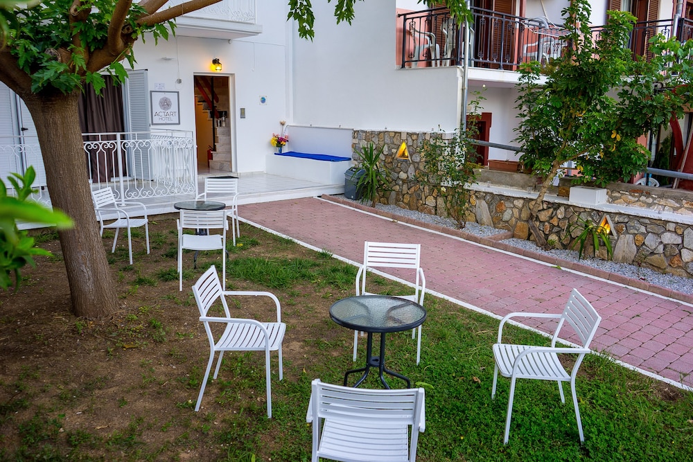 Act Art Skiathos