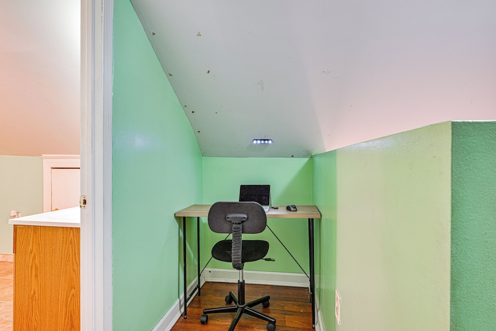 Close to Airport: Home in the Heart of Charlotte!