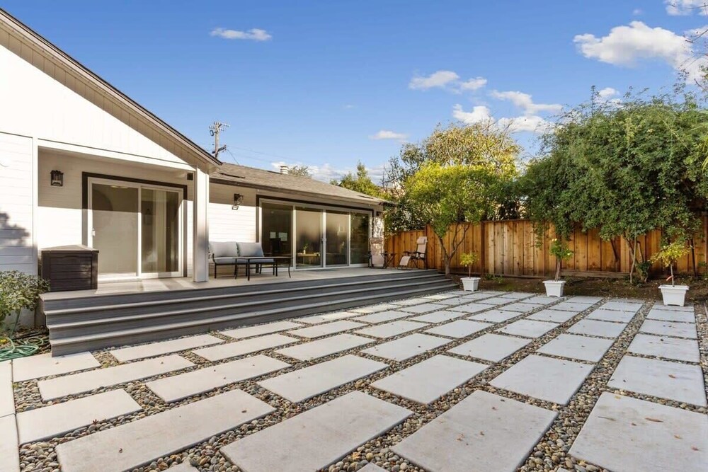 @ Marbella Lane - 3BR W/sweeping Views of Bay Area